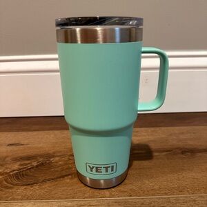20oz Yeti Rambler With Handle